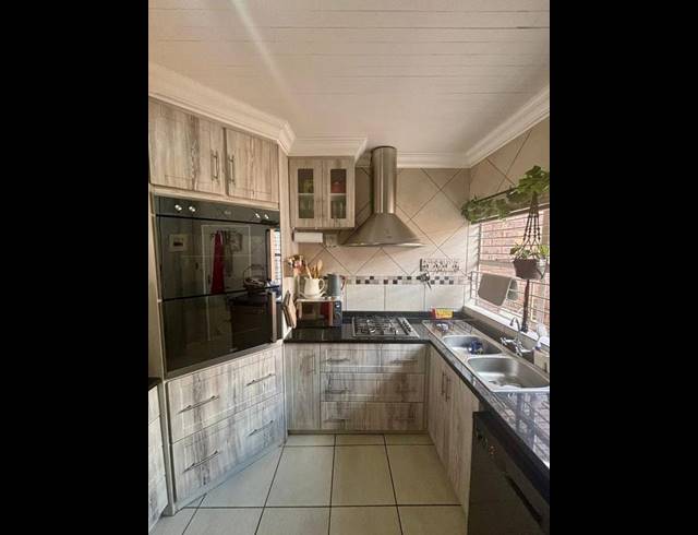 3 BEDROOM TOWNHOUSE FOR SALE IN WONDERBOOM